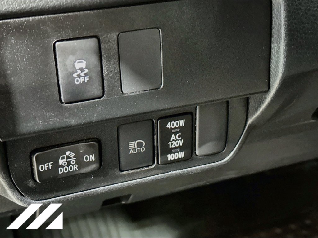Used 2022 Toyota Tacoma TRD Off-Road w/ Technology Package AWD/4WD image 10