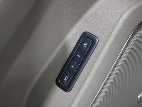 Used 2015 GMC Yukon SLT AWD/4WD image 8
