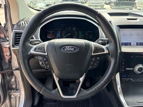 Used 2020 Ford Edge Titanium w/ Equipment Group 301A FWD image 18