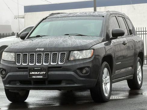 Used 2016 Jeep Compass Latitude image 7