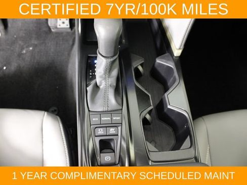 Used 2025 Toyota Camry SE w/ Convenience Package FWD image 25