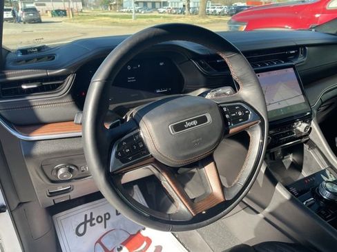 Used 2023 Jeep Grand Cherokee L Summit w/ Advanced Protech Group IV AWD/4WD image 11