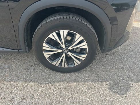 Used 2021 Nissan Rogue SV w/ Premium Package FWD image 7