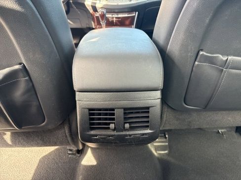 Used 2010 Toyota Avalon Limited image 25