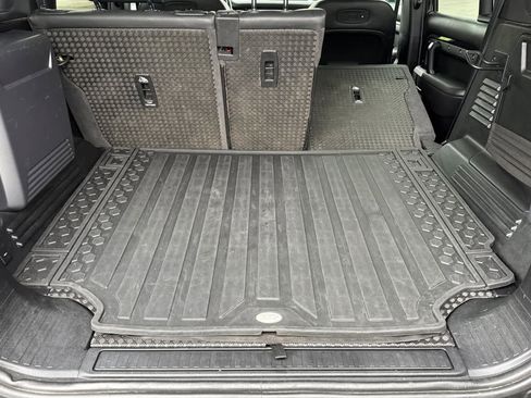 Used 2020 Land Rover Defender 110 HSE image 16