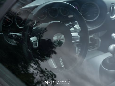 Used 2006 Ford GT image 22