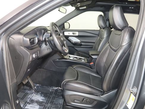 Used 2021 Ford Explorer ST w/ Equipment Group 401A AWD/4WD image 12