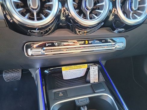 New 2025 Mercedes-Benz GLB 250 4MATIC image 15