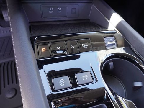 Certified 2025 Nissan Murano SV image 18