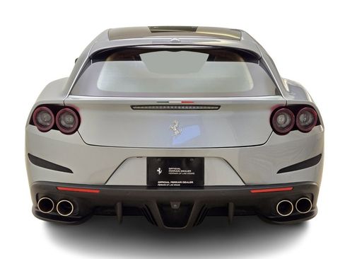Used 2017 Ferrari GTC4Lusso AWD/4WD image 8