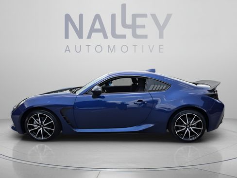 Used 2025 Toyota GR86 RWD image 2