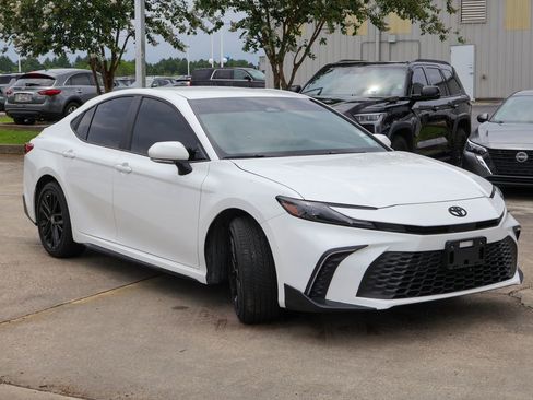 Used 2026 Toyota Camry SE w/ Convenience Package FWD image 24