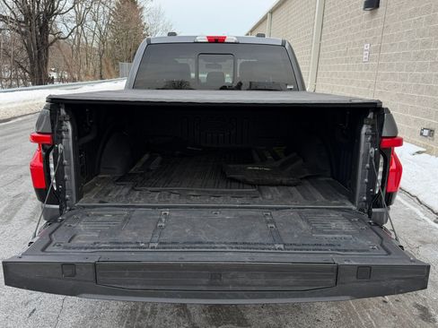 Used 2022 Ford F150 Lightning Lariat image 24