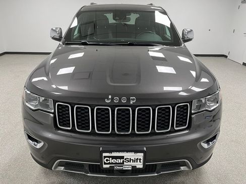 Used 2018 Jeep Grand Cherokee Limited AWD/4WD image 3