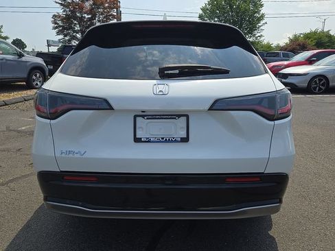 Used 2024 Honda HR-V EX-L image 5