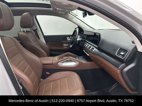 Certified 2024 Mercedes-Benz GLS 580 4MATIC image 32