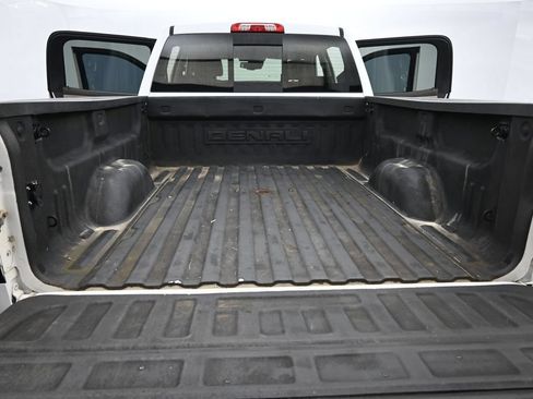 Used 2015 GMC Sierra 2500 Denali w/ Duramax Plus Package AWD/4WD image 32