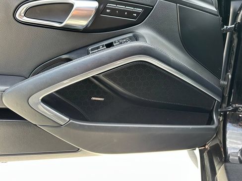 Certified 2018 Porsche 911 Carrera RWD image 18