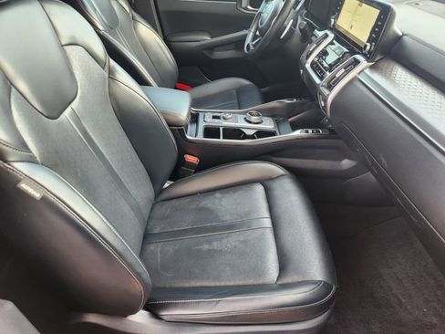 Used 2023 Kia Sorento EX FWD image 13