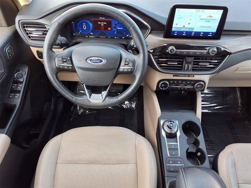 Used 2020 Ford Escape Titanium image 6