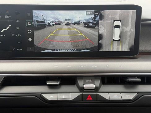 Used 2024 Kia EV9 Land w/ Towing Package image 24