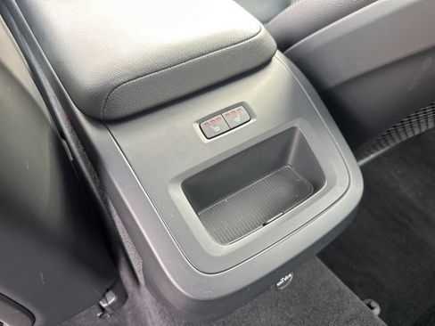 Used 2019 Volvo S60 T6 Momentum w/ Multimedia Package image 13