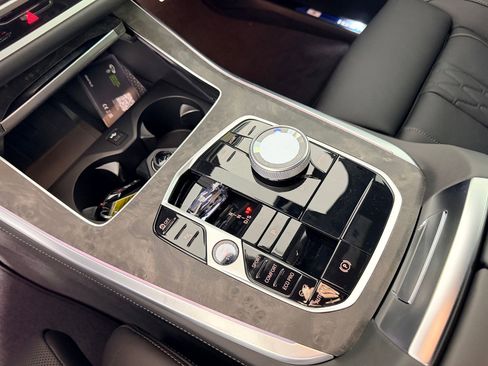 New 2026 BMW X5 M60i w/ Executive Package image 16