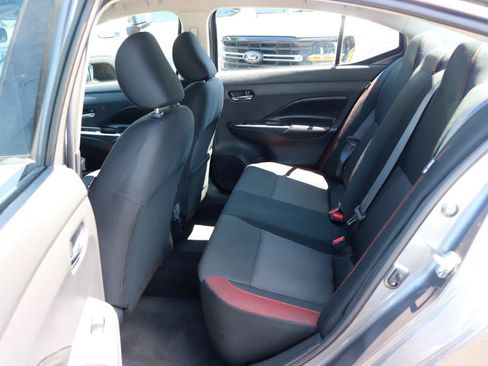 Used 2024 Nissan Versa SR FWD image 12