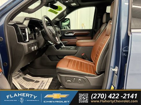 Used 2025 GMC Sierra 2500 Denali Ultimate AWD/4WD image 9