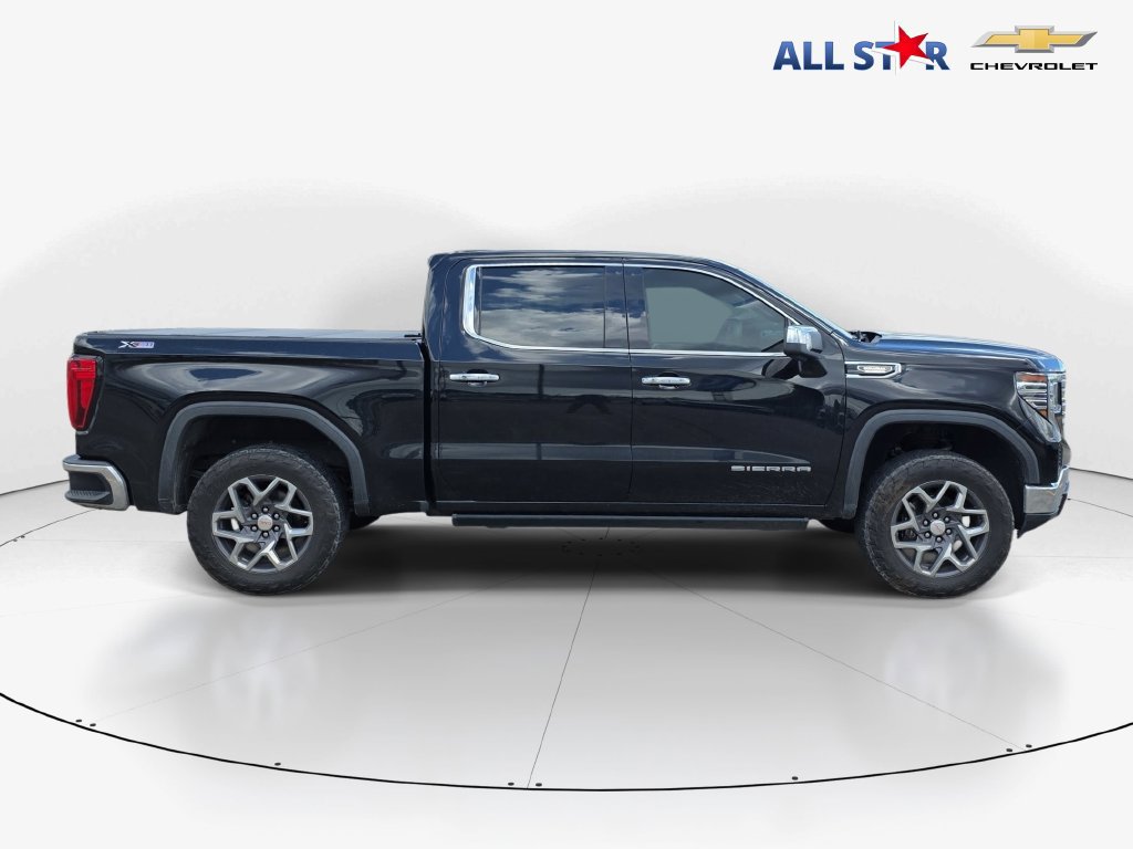 Used 2022 GMC Sierra 1500 SLT w/ SLT Premium Plus Package AWD/4WD image 2