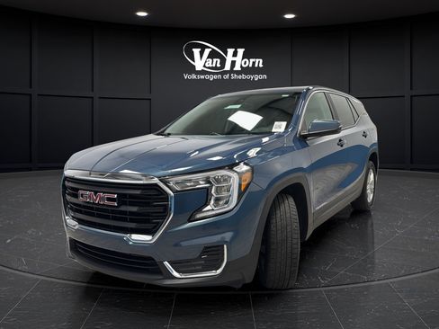 Used 2024 GMC Terrain SLE w/ Fleet Convenience Package AWD/4WD image 3