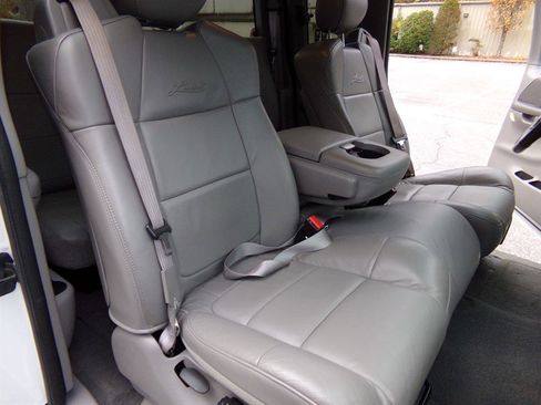 Used 2001 Ford F150 Lariat image 34