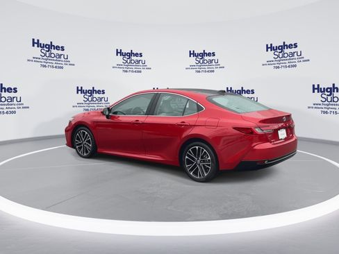 Used 2025 Toyota Camry XLE image 8