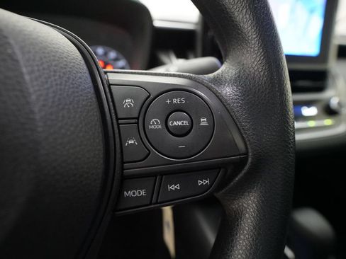 Used 2023 Toyota Corolla LE FWD image 18