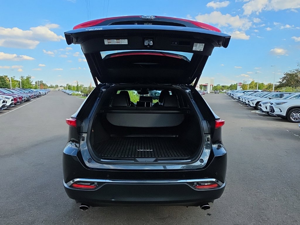 Used 2021 Toyota Venza XLE w/ Softex Package AWD/4WD image 21