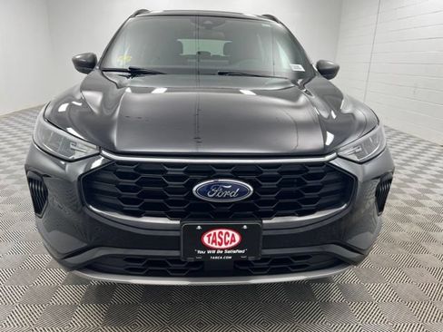 Used 2023 Ford Escape ST-Line w/ Tech Pack #1 AWD/4WD image 3