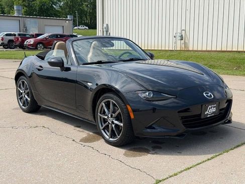 Used 2016 MAZDA MX-5 Miata Grand Touring image 7