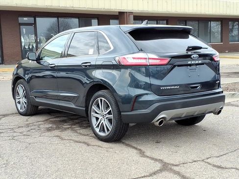 Used 2023 Ford Edge Titanium image 3