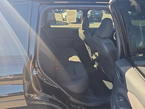 Certified 2025 Subaru Forester Premium w/ Convenience Package #1 AWD/4WD image 7