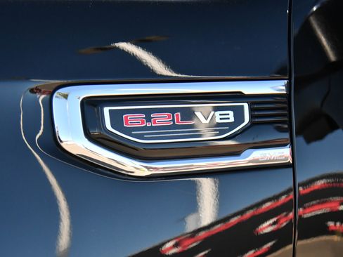 Used 2023 GMC Sierra 1500 Denali w/ Denali Reserve Package image 13