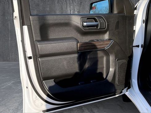 Used 2021 Chevrolet Silverado 1500 LT Trail Boss image 20