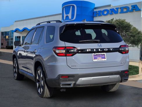 New 2026 Honda Pilot Elite image 4