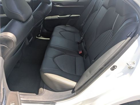 Used 2024 Toyota Camry SE FWD image 17