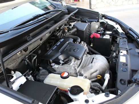 Used 2016 Toyota RAV4 LE FWD image 30