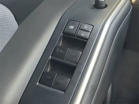 Certified 2023 Toyota Highlander LE image 22