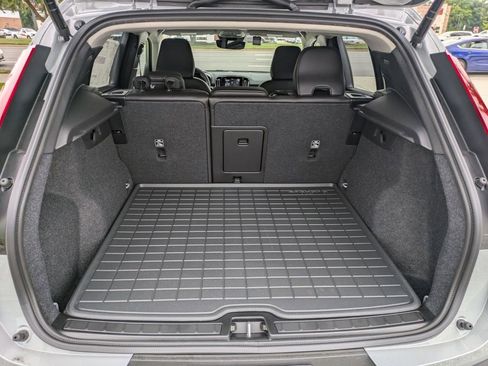 New 2025 Volvo XC40 B5 Core w/ Protection Package Premier image 13