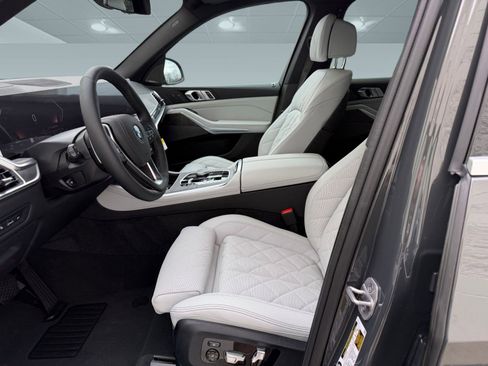 New 2026 BMW X5 xDrive40i AWD/4WD image 5