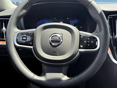 Used 2025 Volvo S60 B5 Plus AWD/4WD image 9