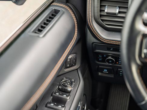 Certified 2023 Ford Expedition Platinum image 34