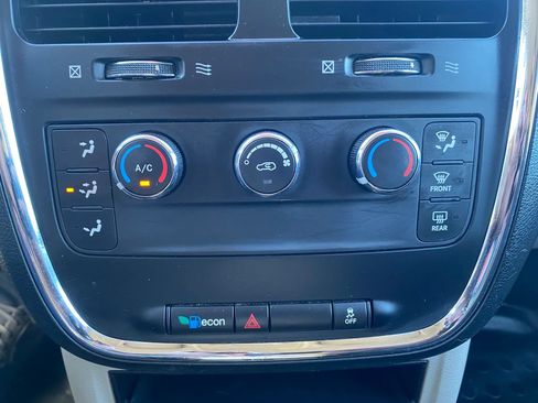 Used 2014 RAM C/V Tradesman FWD image 14